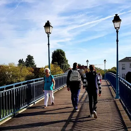 Апартаменты Bord De Marne Paris